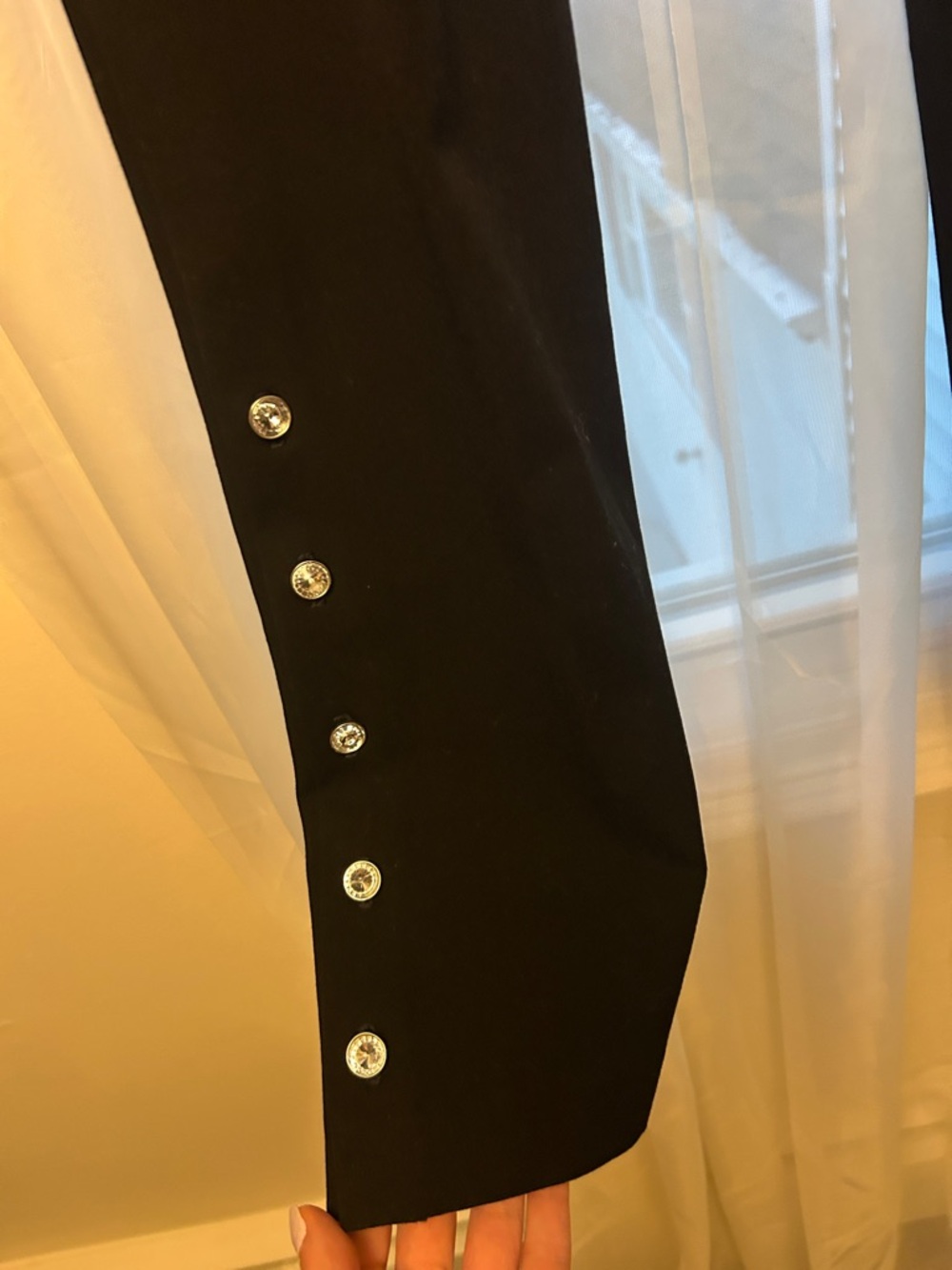 Black Button-Accent Flare Leg Pants - Picture 6 of 8